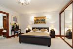 <c:out value='Down Street, London, W1J 7AL'/>